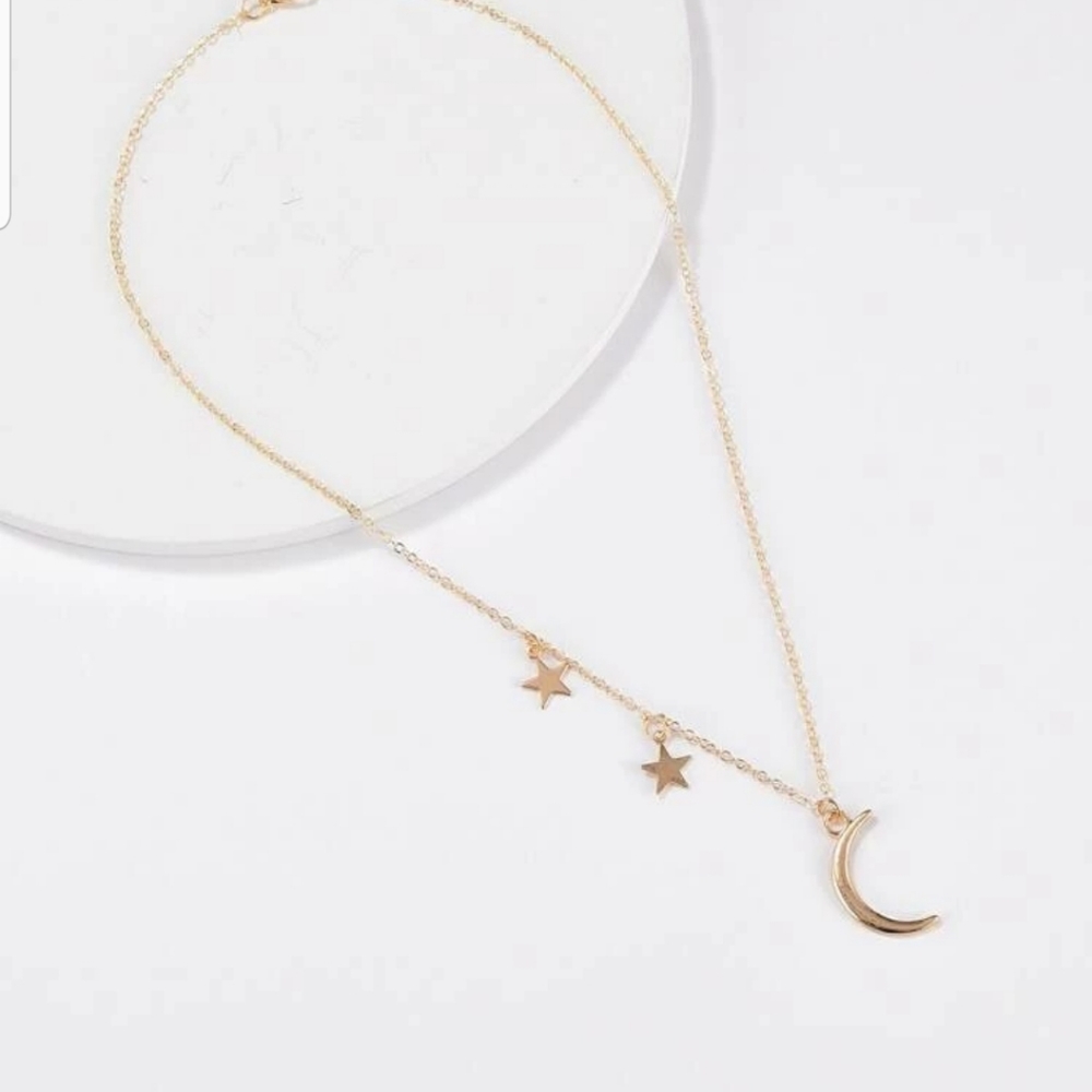 *Shawna* Moon and Star Necklace - Picture 5 of 6